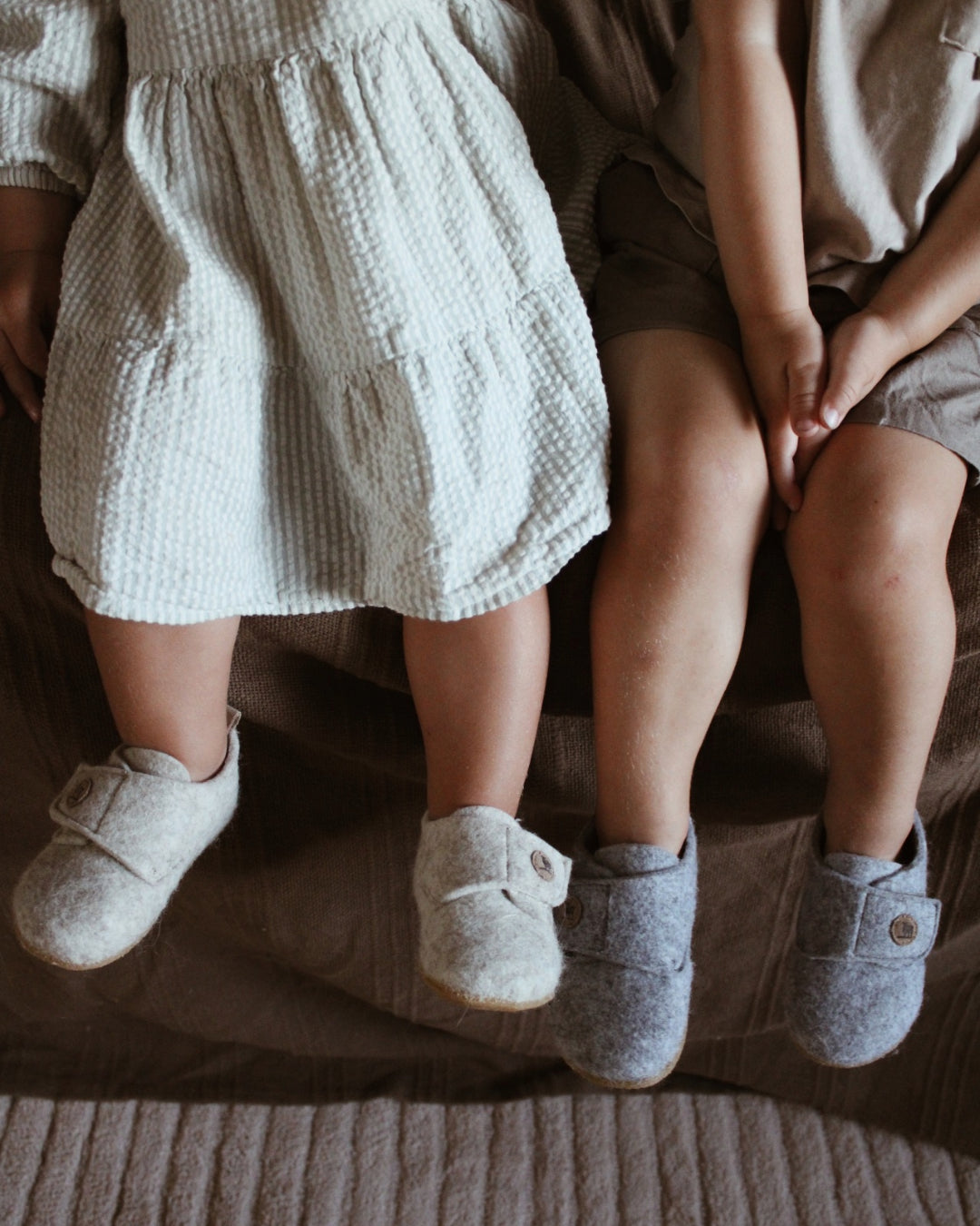Pantoufles en feutre de laine pour enfants – Beige