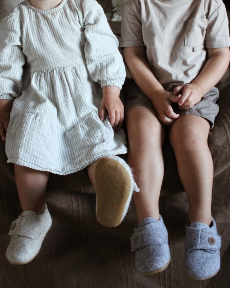 Wollen vilten pantoffels voor kinderen – Lichtgrijs