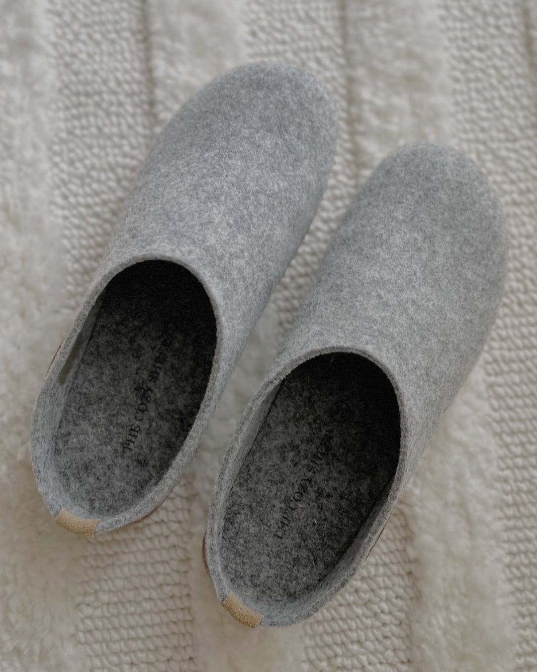 Pantoufle avec semelle en cuir - Gris clair